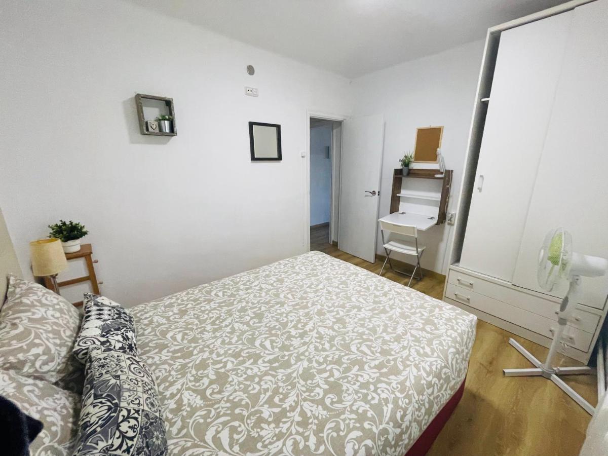 סנט אדריה דה בסוס Beach Apartment Barca 6 מראה חיצוני תמונה