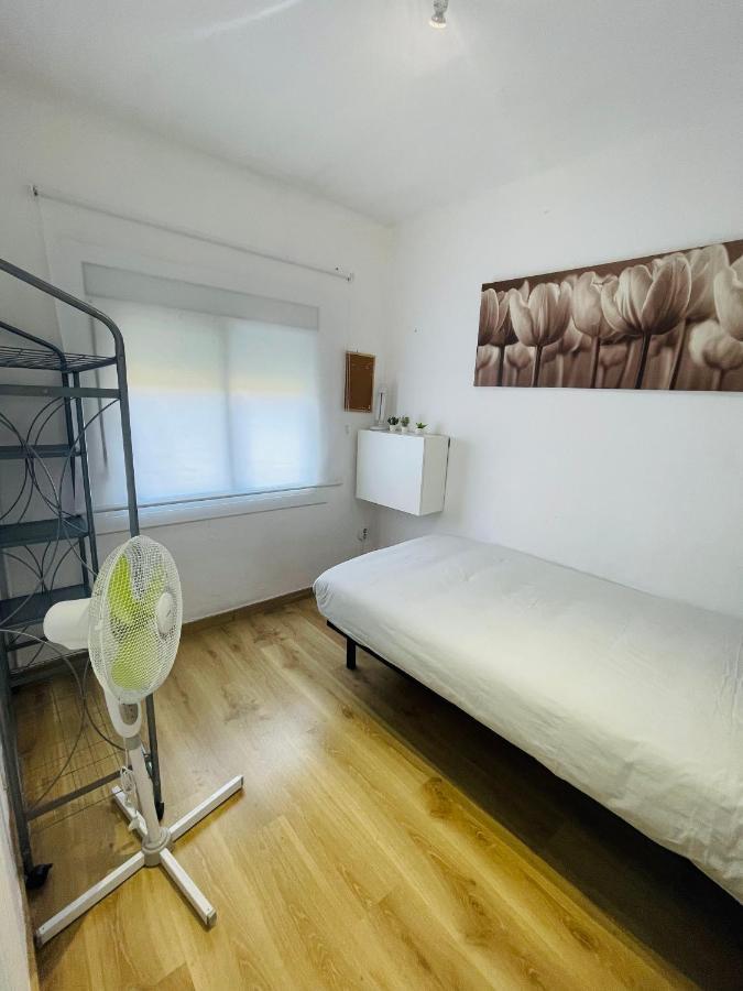 סנט אדריה דה בסוס Beach Apartment Barca 6 מראה חיצוני תמונה
