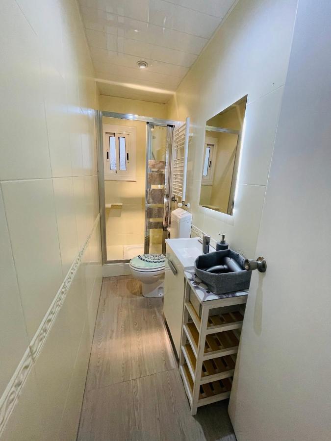סנט אדריה דה בסוס Beach Apartment Barca 6 מראה חיצוני תמונה