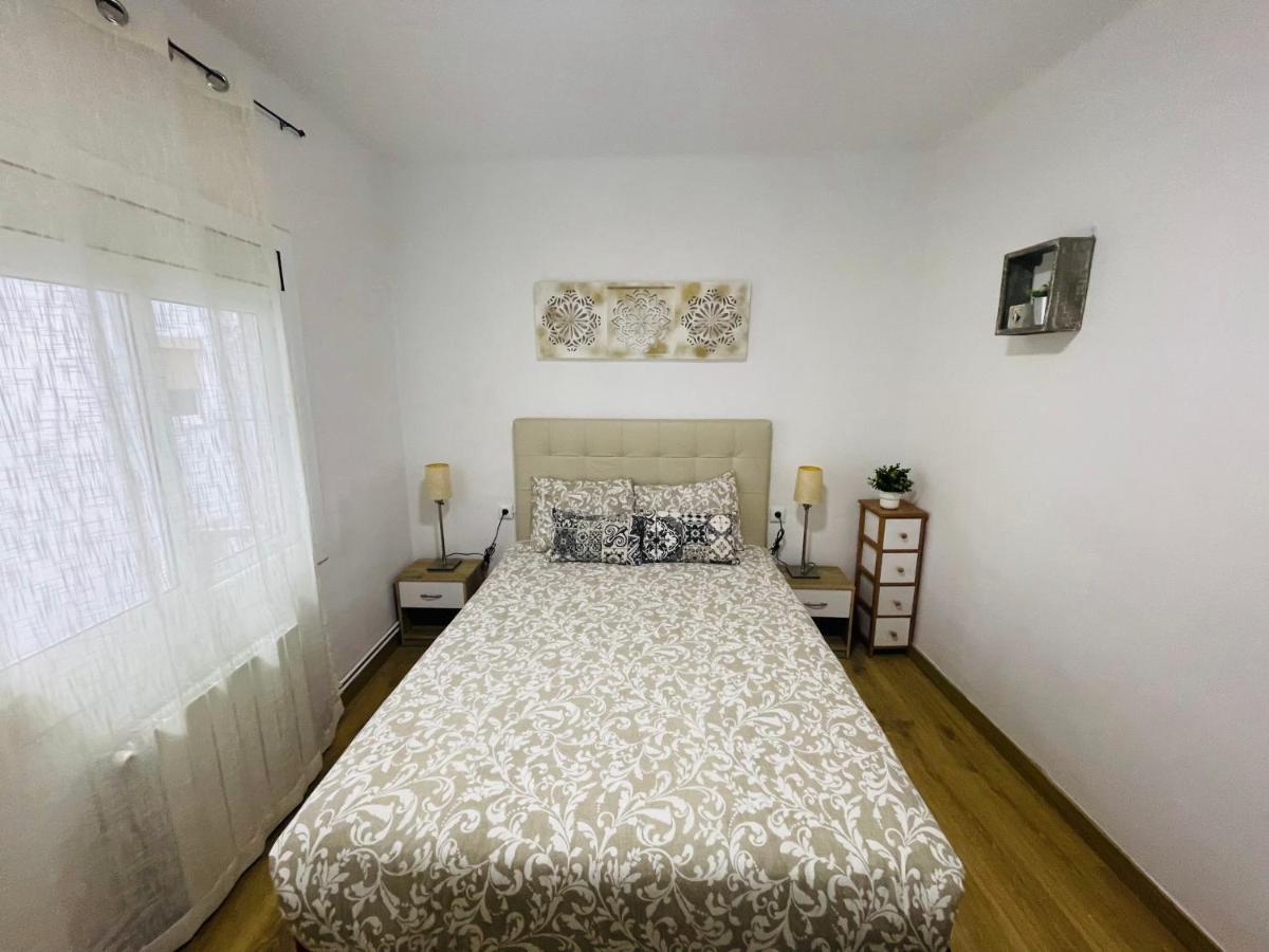 סנט אדריה דה בסוס Beach Apartment Barca 6 מראה חיצוני תמונה
