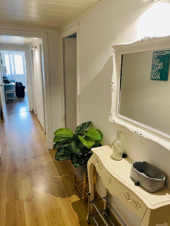 סנט אדריה דה בסוס Beach Apartment Barca 6 מראה חיצוני תמונה